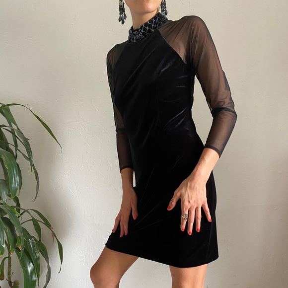 Beautiful vintage velour dress, sheer sleeve. Sz 6 - Picture 1 of 7